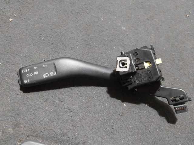 bontott VW TOURAN Bal Kormánykapcsoló Irányjelző (Tempomatos)