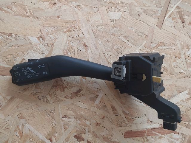 bontott VW TOURAN Bal Kormánykapcsoló Irányjelző (Tempomatos)