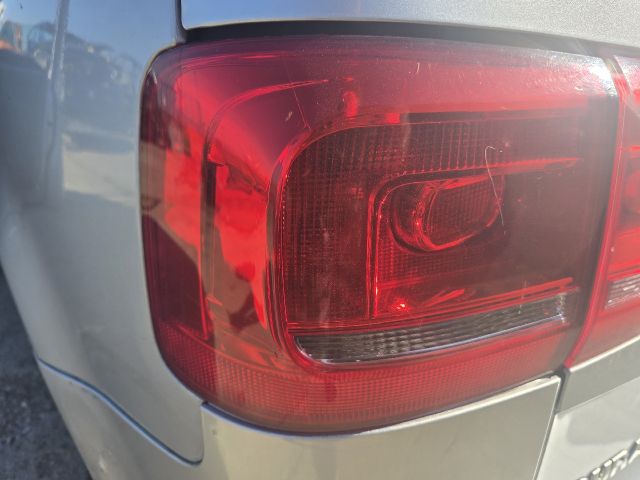 bontott VW TOURAN Bal Külső Hátsó Lámpa