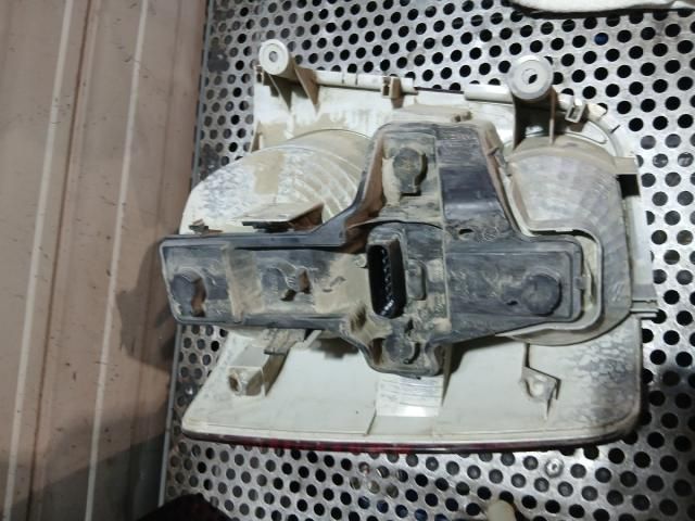 bontott VW TOURAN Bal Külső Hátsó Lámpa