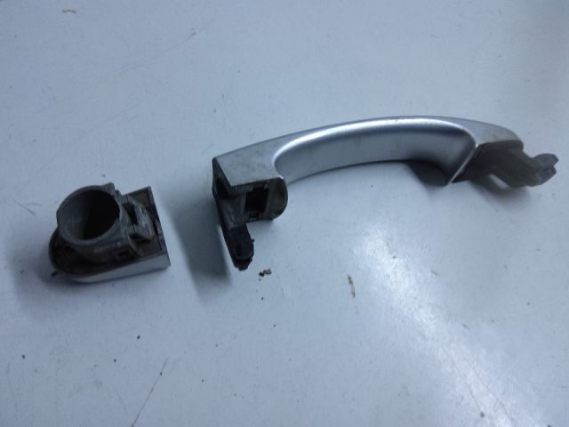 bontott VW TOURAN Bal Külső Kilincs (Pozíciófüggetlen)