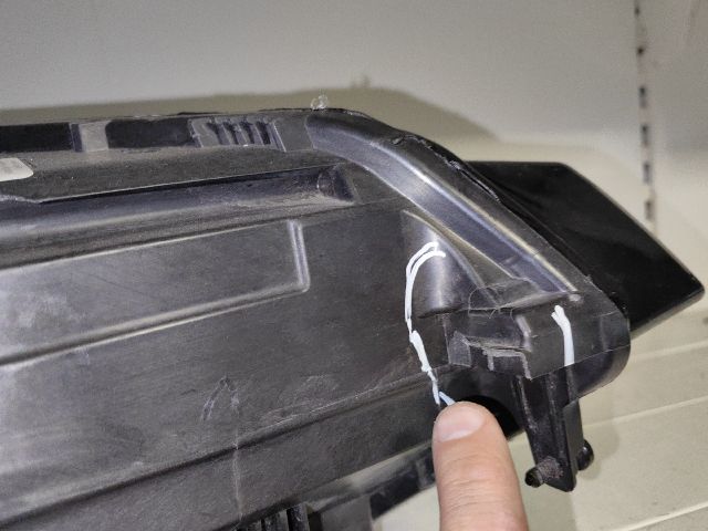 bontott VW TOURAN Bal Ledes Fényszóró