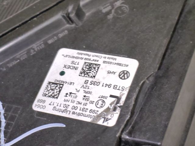 bontott VW TOURAN Bal Ledes Fényszóró