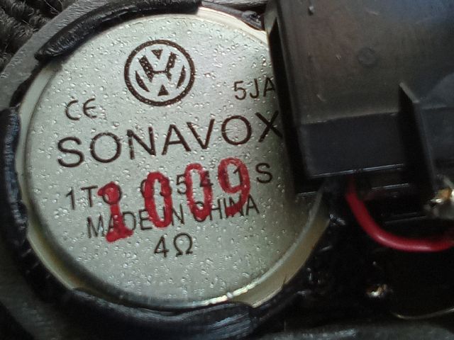 bontott VW TOURAN Bal Műszerfal Hangszóró