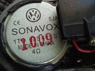 bontott VW TOURAN Bal Műszerfal Hangszóró