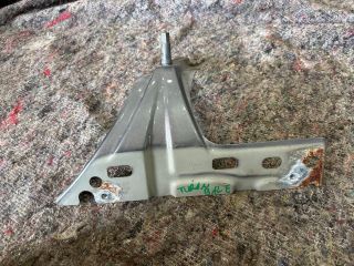 bontott VW TOURAN Bal Sárvédő Oldaltartó