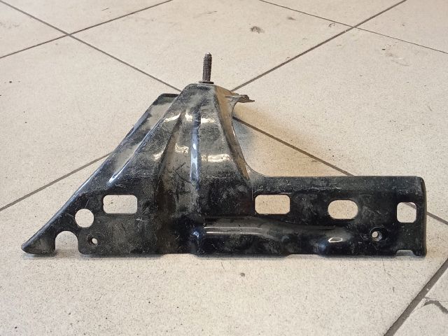 bontott VW TOURAN Bal Sárvédő Oldaltartó