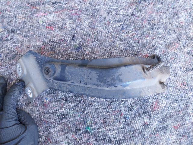 bontott VW TOURAN Bal Sárvédő Oldaltartó