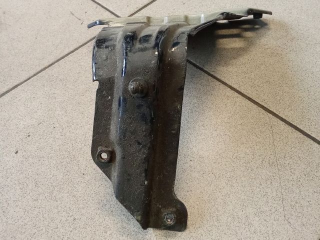 bontott VW TOURAN Bal Sárvédő Oldaltartó