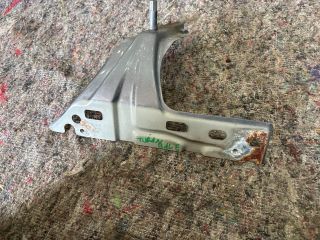 bontott VW TOURAN Bal Sárvédő Oldaltartó