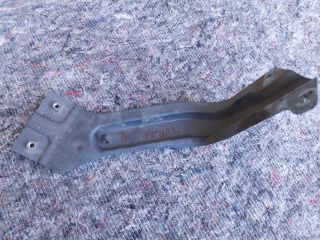 bontott VW TOURAN Bal Sárvédő Oldaltartó