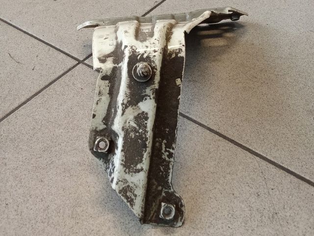 bontott VW TOURAN Bal Sárvédő Oldaltartó