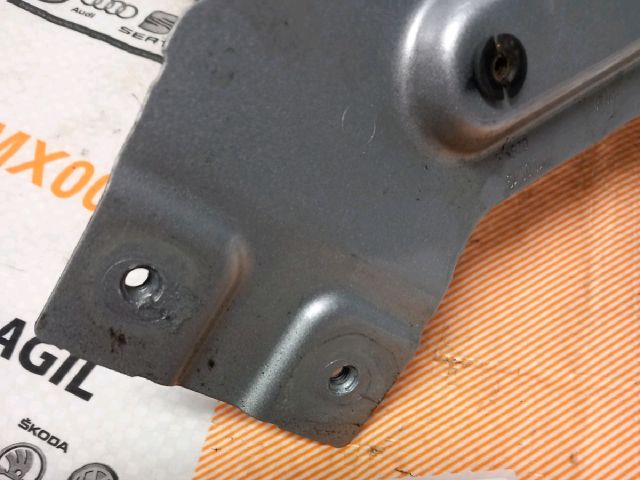 bontott VW TOURAN Bal Sárvédő Oldaltartó