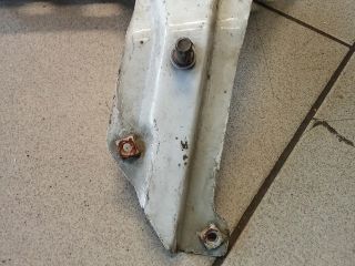 bontott VW TOURAN Bal Sárvédő Oldaltartó