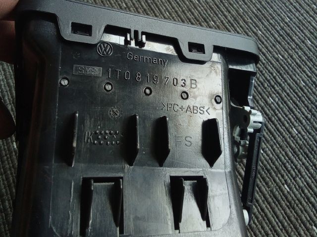 bontott VW TOURAN Bal Szellőző