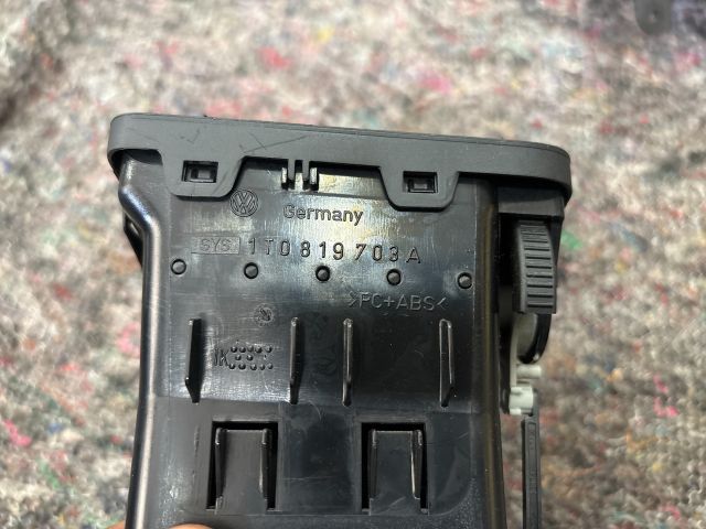 bontott VW TOURAN Bal Szellőző