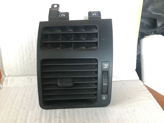 bontott VW TOURAN Bal Szellőző