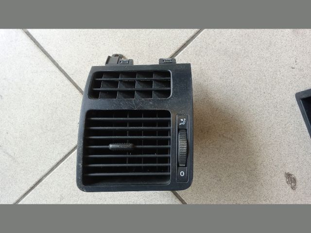 bontott VW TOURAN Bal Szellőző