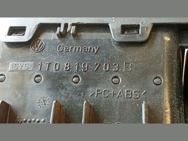 bontott VW TOURAN Bal Szellőző