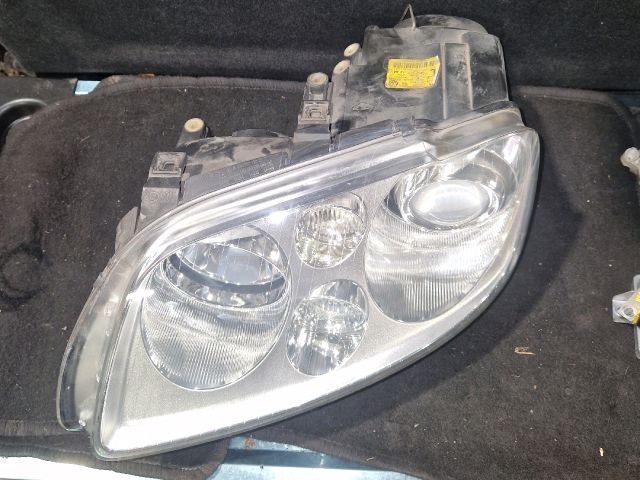 bontott VW TOURAN Bal Xenon Fényszóró
