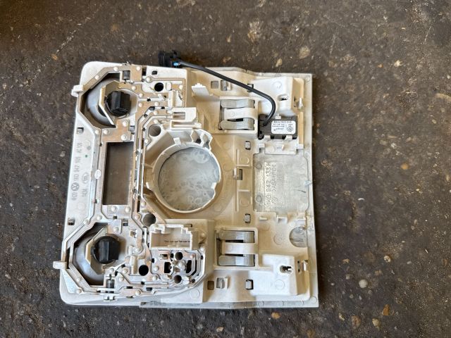 bontott VW TOURAN Beltér Világítás Első