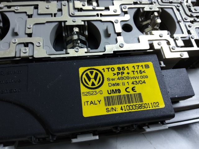 bontott VW TOURAN Beltér Világítás Hátsó