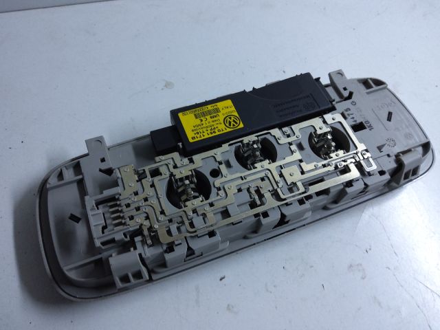 bontott VW TOURAN Beltér Világítás Hátsó