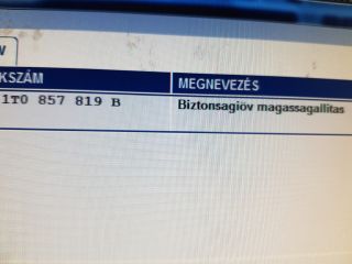 bontott VW TOURAN Biztonsági Öv Magasság Állító