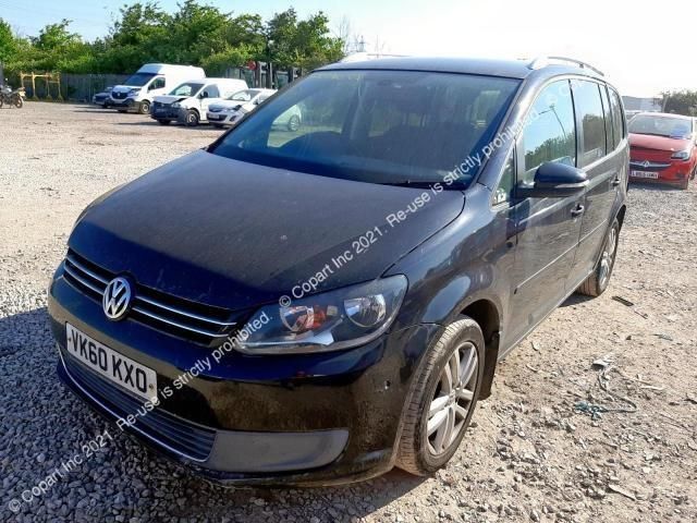 bontott VW TOURAN Biztosítéktábla Csomagtér