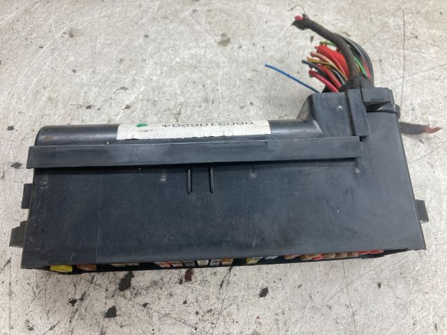 bontott VW TOURAN Biztosítéktábla Doboz