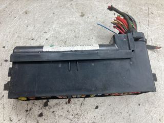 bontott VW TOURAN Biztosítéktábla Doboz