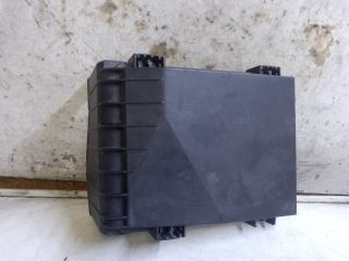 bontott VW TOURAN Biztosítéktábla Fedél