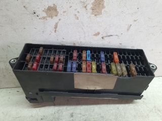 bontott VW TOURAN Biztosítéktábla Utastér