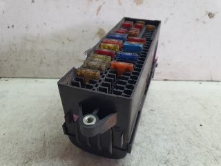 bontott VW TOURAN Biztosítéktábla Utastér