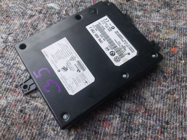 bontott VW TOURAN Bluetooth Elektronika