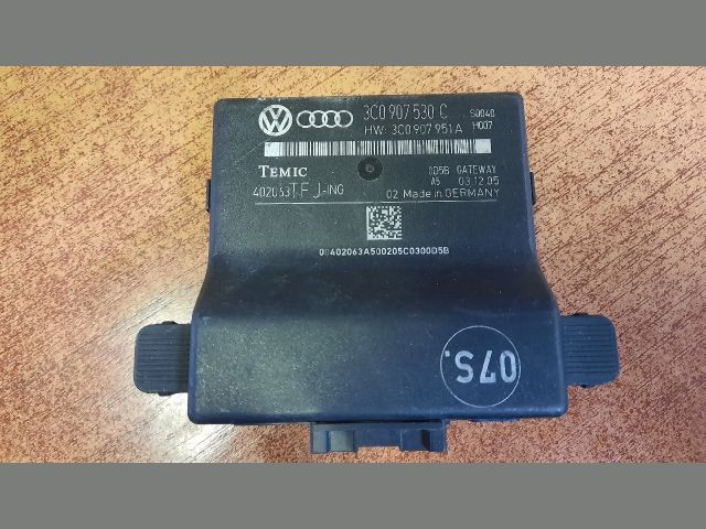 bontott VW TOURAN CANBUS Elektronika