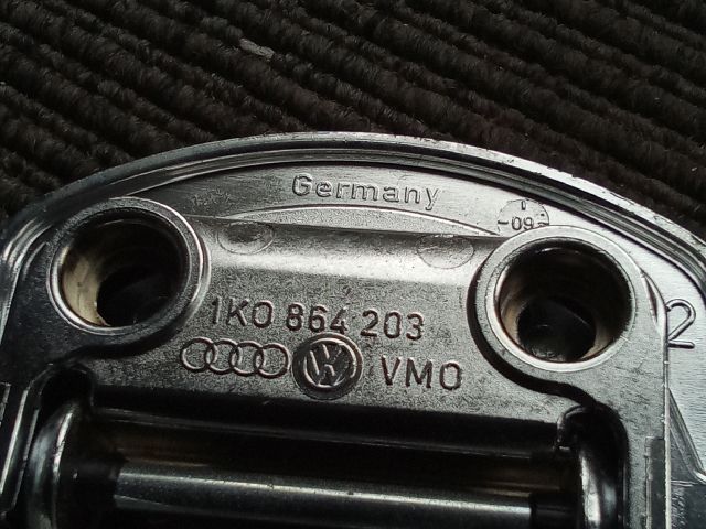 bontott VW TOURAN Csomagrögzítő