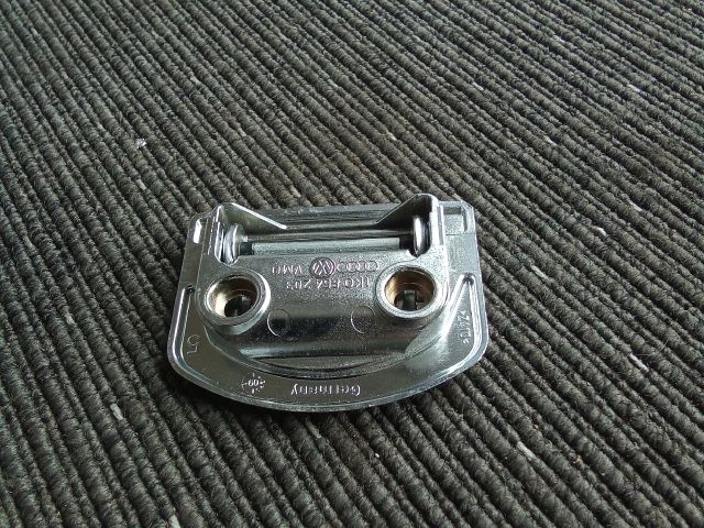 bontott VW TOURAN Csomagrögzítő