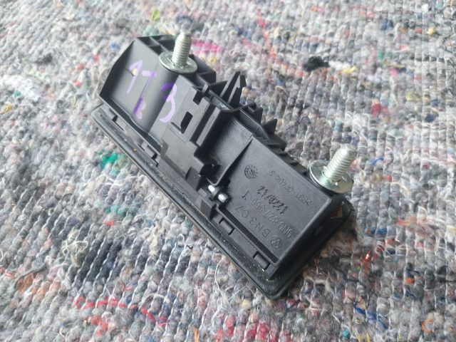 bontott VW TOURAN Csomagtér Nyitó Kar / Gomb