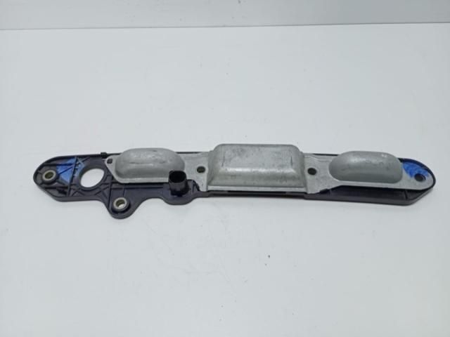 bontott VW TOURAN Csomagtér Nyitó Kar / Gomb