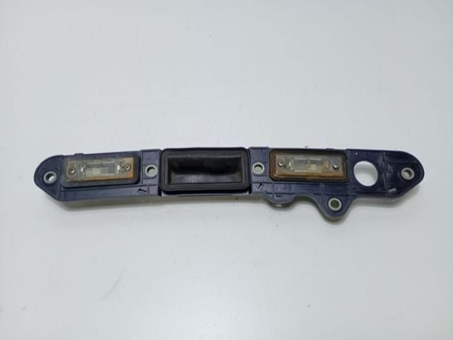 bontott VW TOURAN Csomagtér Nyitó Kar / Gomb