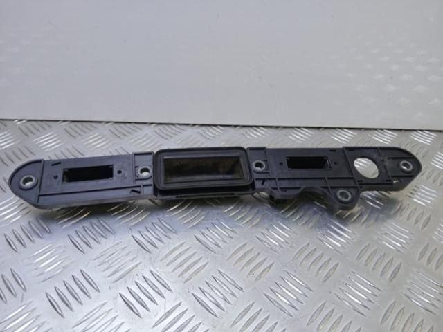 bontott VW TOURAN Csomagtér Nyitó Kar / Gomb