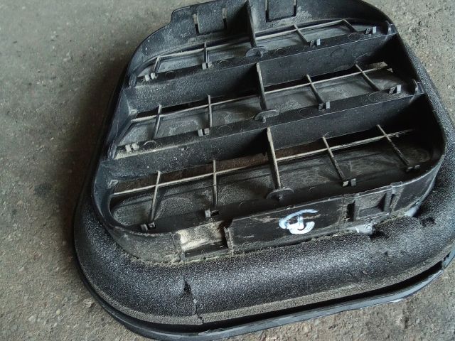 bontott VW TOURAN Csomagtér Szellőző Bal