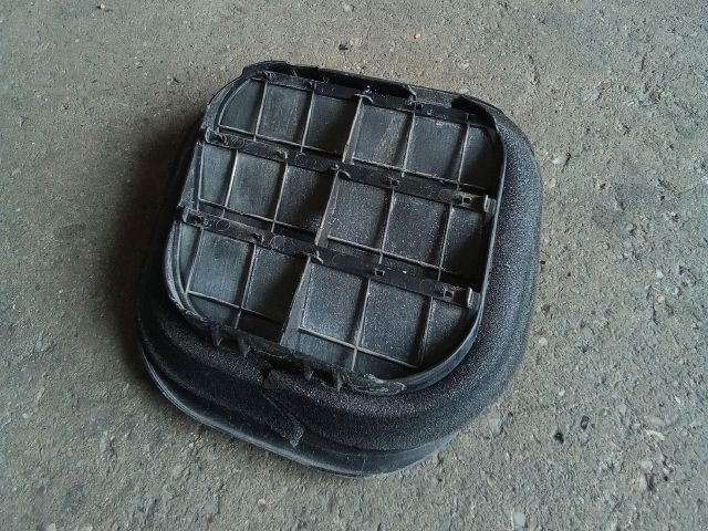 bontott VW TOURAN Csomagtér Szellőző Jobb