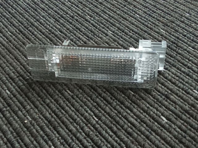 bontott VW TOURAN Csomagtér Világítás