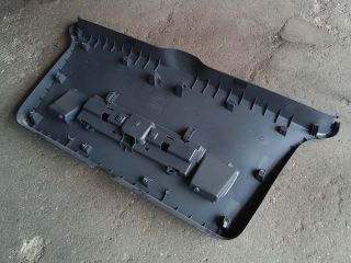 bontott VW TOURAN Csomagtérajtó Burkolat Alsó