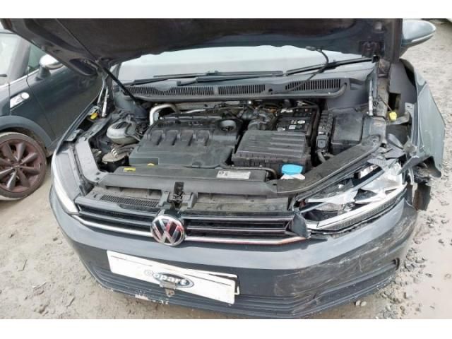 bontott VW TOURAN Csomagtérajtó Jobb Zsanér