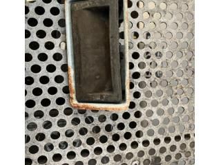 bontott VW TOURAN Csomagtérajtó Kilincs