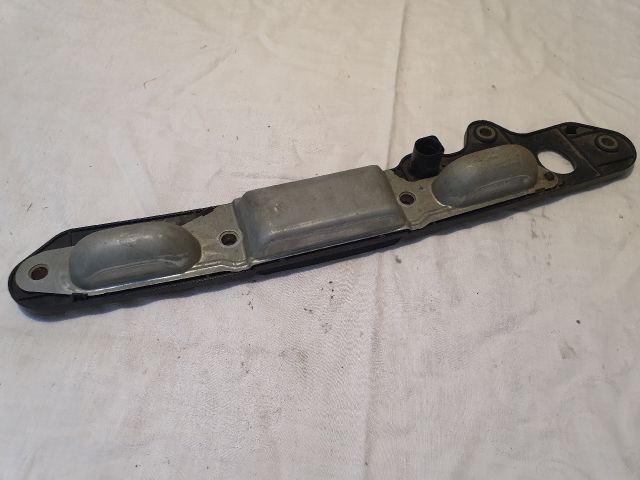 bontott VW TOURAN Csomagtérajtó Kilincs