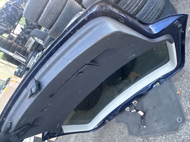 bontott VW TOURAN Csomagtérajtó (Részeivel)